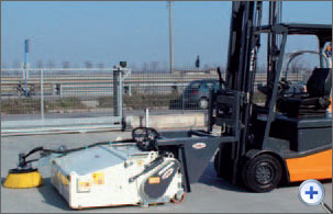 Edilzeta Multi-Purpose Bucket Sweeper - BSP 180